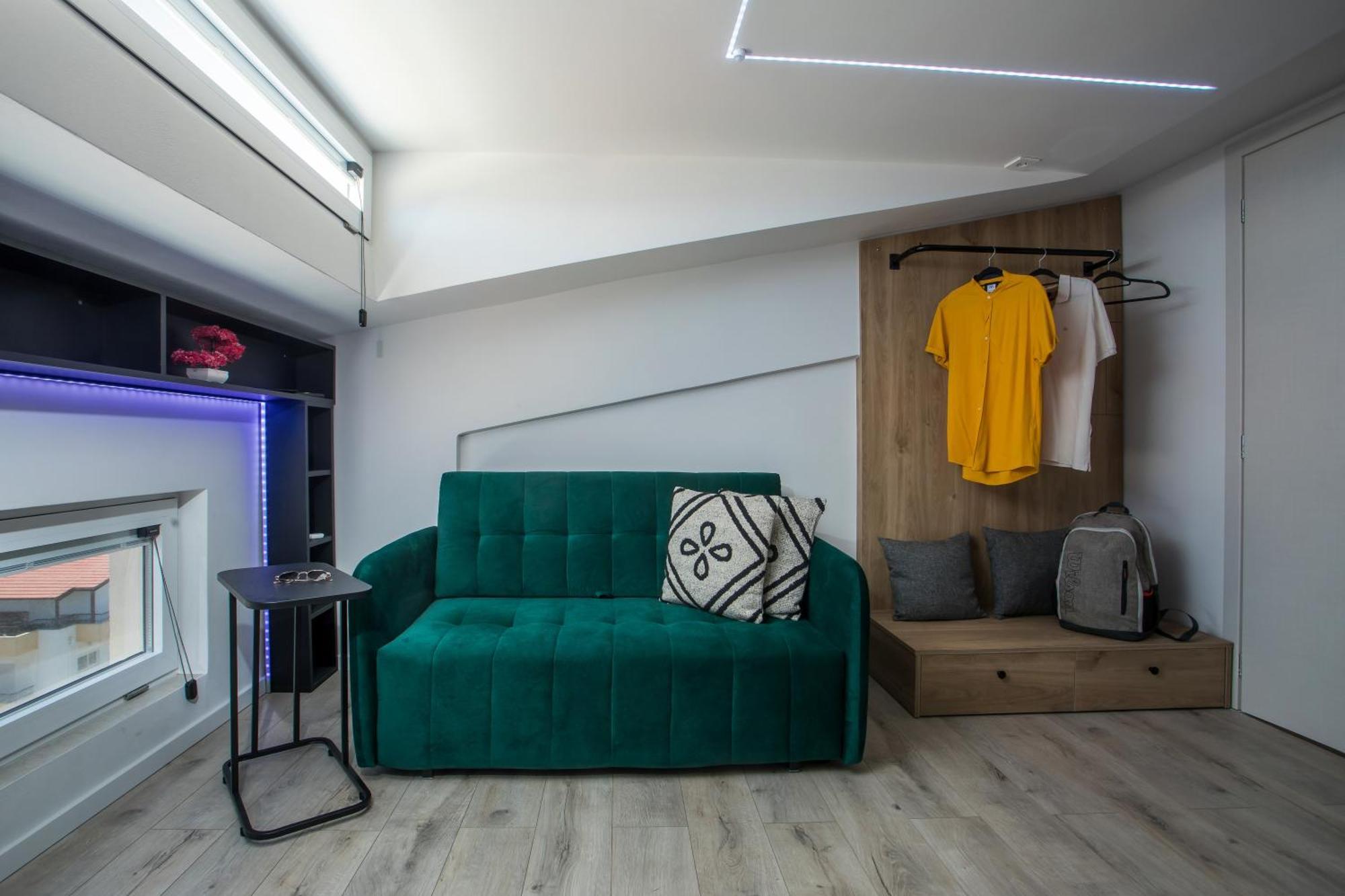 My Little Tiny House * Rhodes City